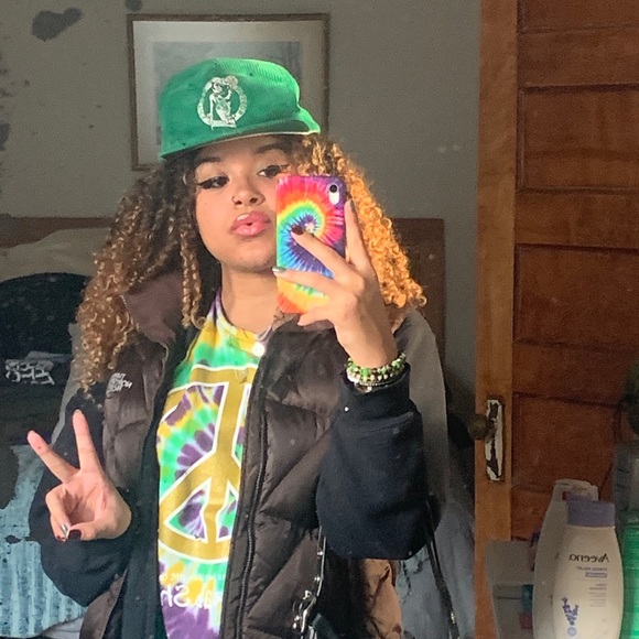 Meet your Posher, Nadia - Picture 4 of 5